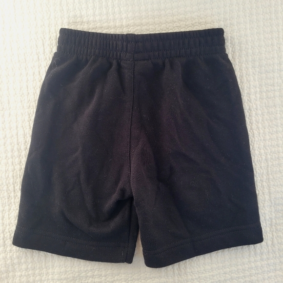 NEW ✨️ Boys 3T Nike Black Stretch Jogger Shorts - Picture 2 of 9